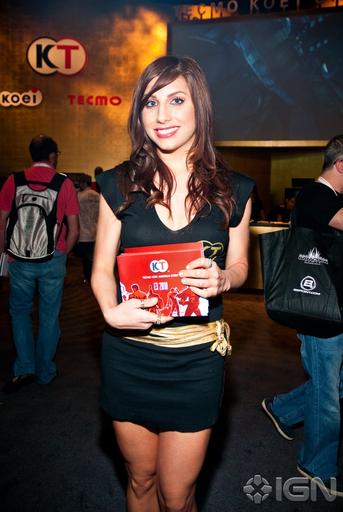 Новости - E3 2010: Booth Babe . Без малого 100 фото