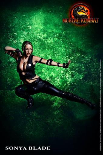Mortal Kombat - Официальный косплей Сони, Милены и Китаны.