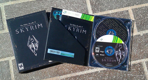 Elder Scrolls V: Skyrim, The - Видео и фотографии распаковки коробок с игрой [обновлено]