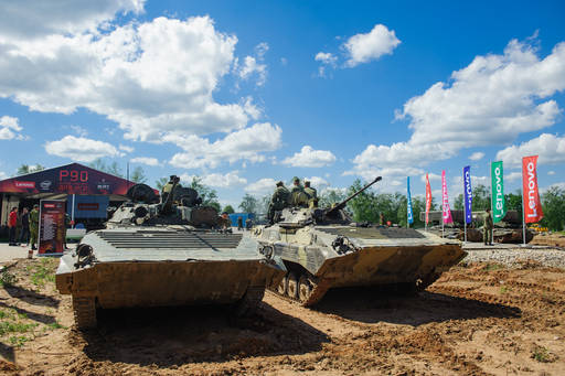 World of Tanks Blitz -  «Мужские игры» Lenovo и Wargaming. Презентация смартфона Lenovo P90 – Часть I